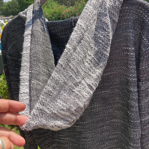 Extra Touch - 2x Grey top with hood - NWT - Picture 7 of 11